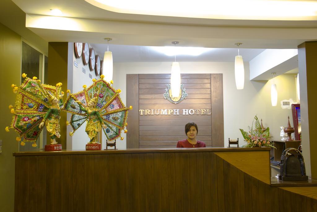 Triumph Hotel Мандалей Екстериор снимка