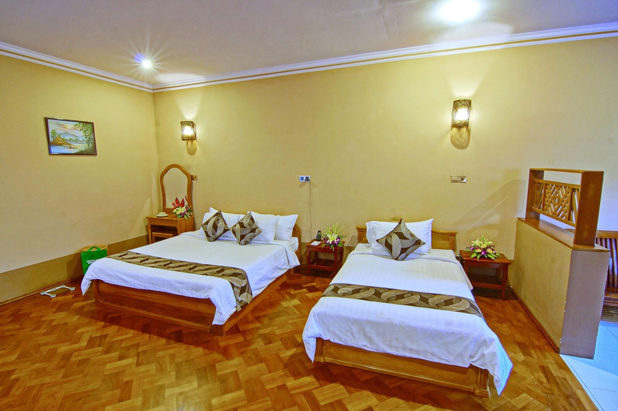 Triumph Hotel Мандалей Екстериор снимка