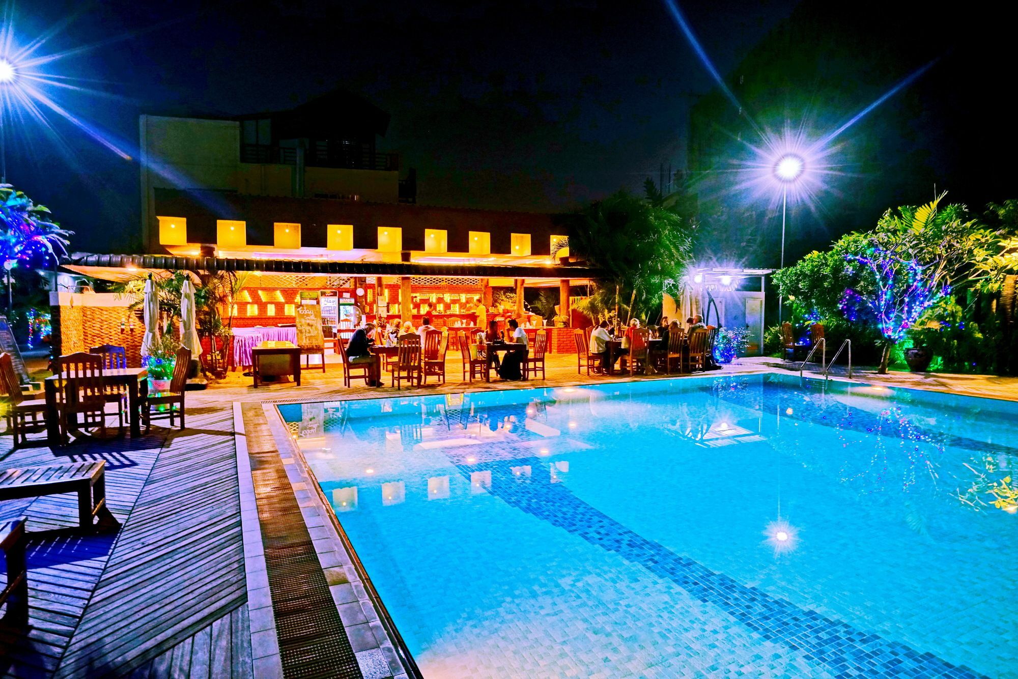 Triumph Hotel Мандалей Екстериор снимка